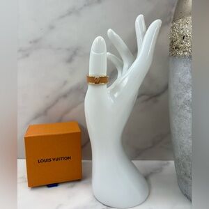 🔥NEW! Louis Vuitton•LV Initials Ring Sz Large